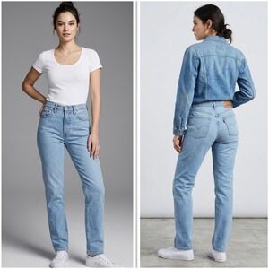 Levis 501 Original Fit Jeans Womens W30 L32 Light Wash Straight Leg Button Fly